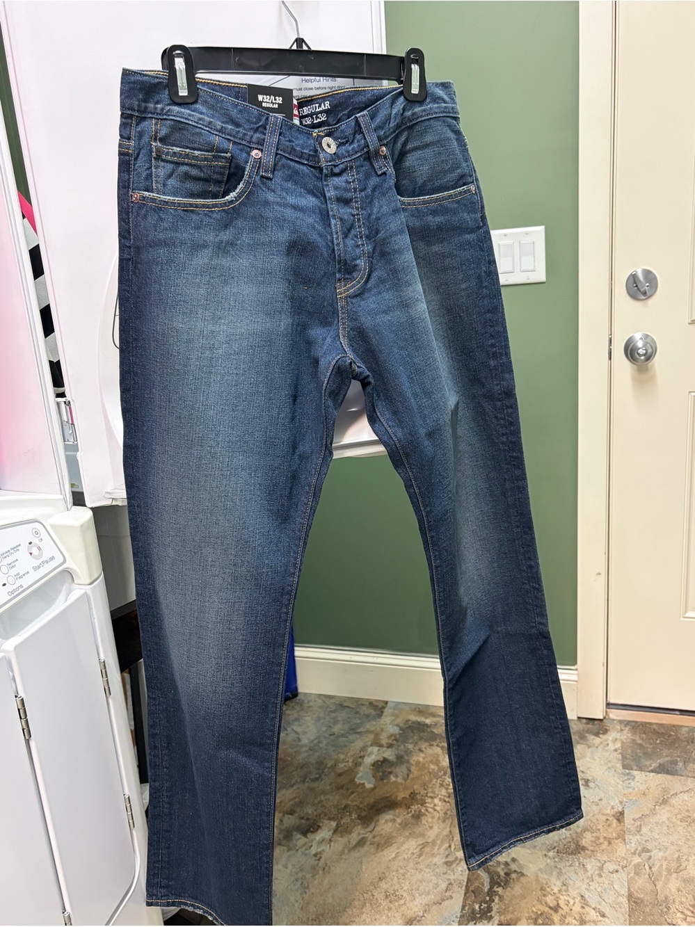 Men's Quicksilver Classic Blue Denim Jeans - Casual Straight Fit